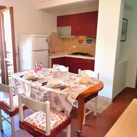Apartments In Baia De Bahas Golfo Di Marinella Lejlighedshotel