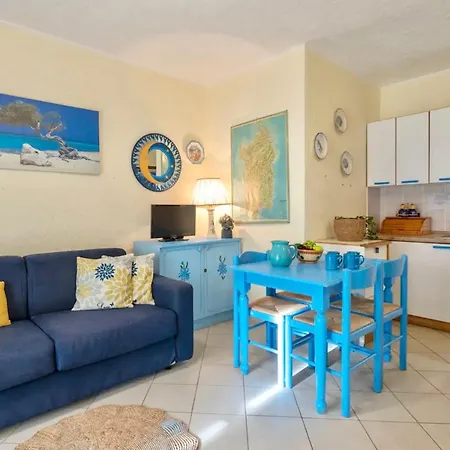 Apartments In Baia De Bahas Golfo Di Marinella Lejlighedshotel