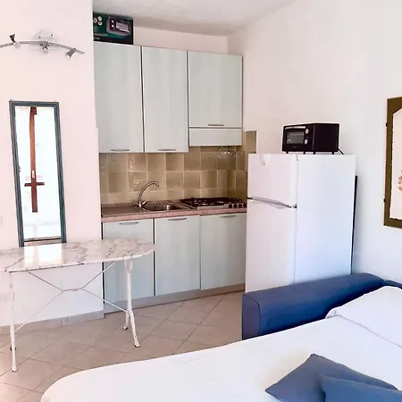 Apartments In Baia De Bahas Golfo Di Marinella Lejlighedshotel Marinella (Sardinia)