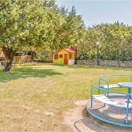 Apartments In Baia De Bahas Golfo Di Marinella Lejlighedshotel