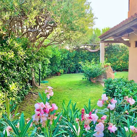 Appart hôtel In Baia De Bahas Golfo Di Marinella (Sardinia)