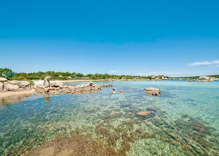 Apart Otel In Baia De Bahas Golfo Di Marinella (Sardinia)